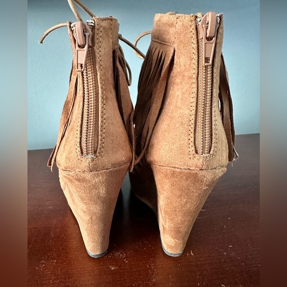 Qupid Wedge Sandals - Picture 3 of 7